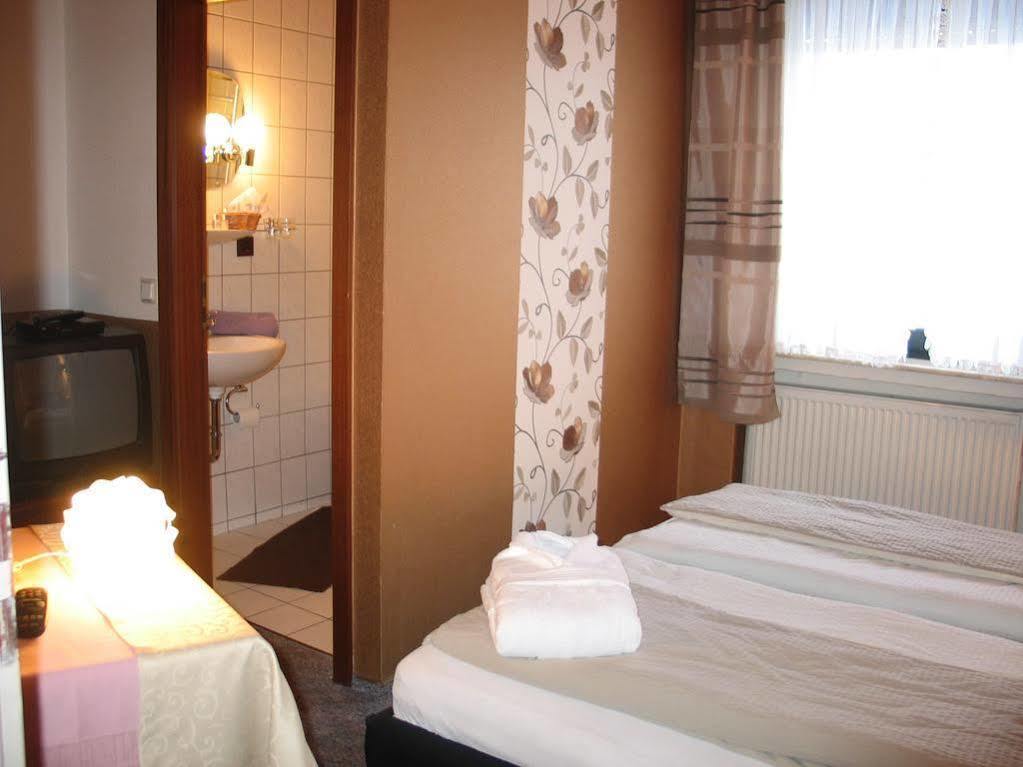 Restaurant Landgasthof Zum Wiesengrund Newel Экстерьер фото